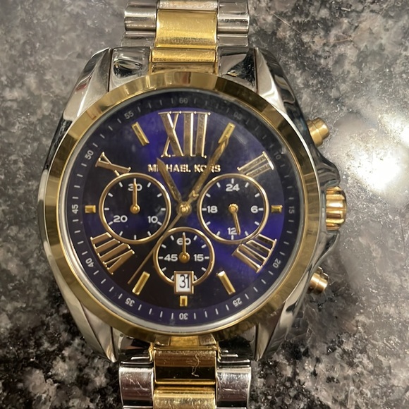 Michael Kors Oversized Bradshaw Two Toned Watch - Picture 2 of 7